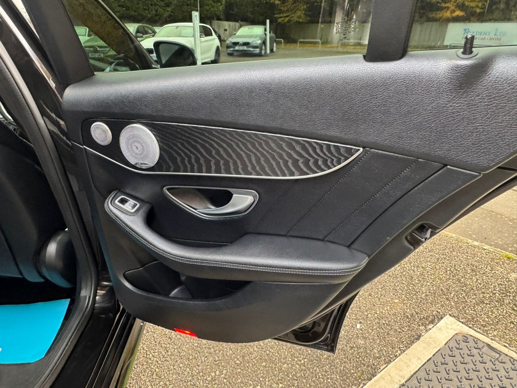 Used Mercedes-Benz C Class 2016 for sale - 76507816: Photo 32