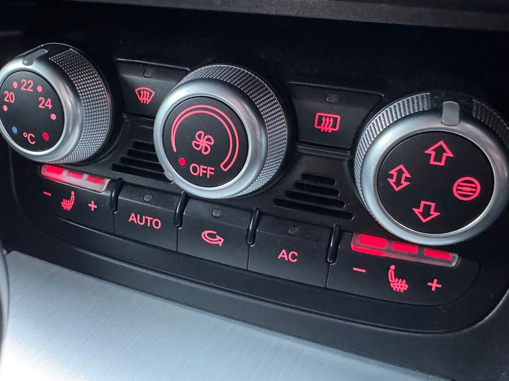 Used Audi TT 2011 for sale - 77420668: Photo 20