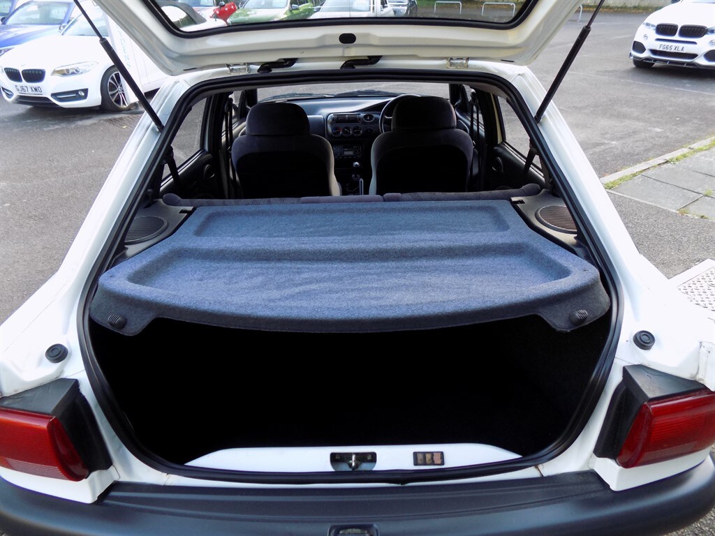 Used Ford Escort 1996 for sale - 76172529: Photo 12