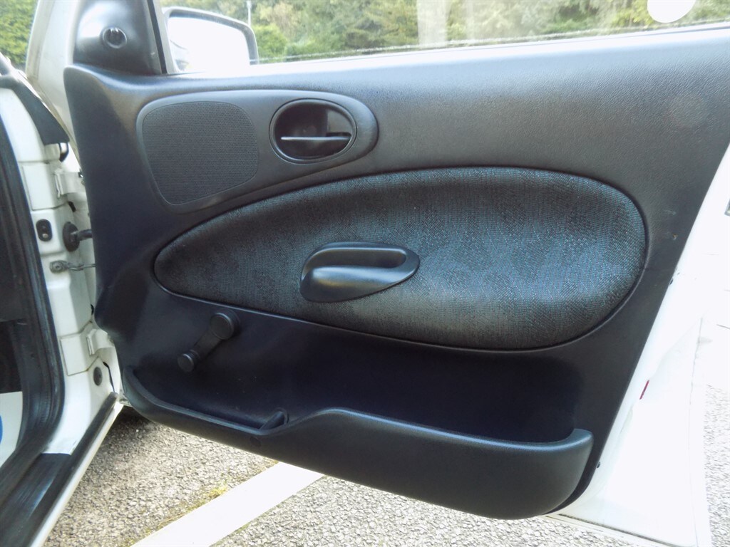 Used Ford Escort 1996 for sale - 76172529: Photo 18