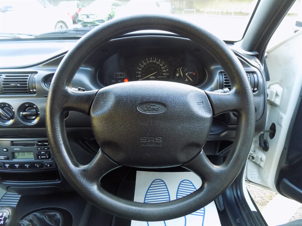 Used Ford Escort 1996 for sale - 76172529: Photo 22