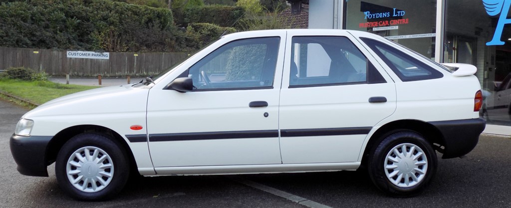 Used Ford Escort 1996 for sale - 76172529: Photo 8