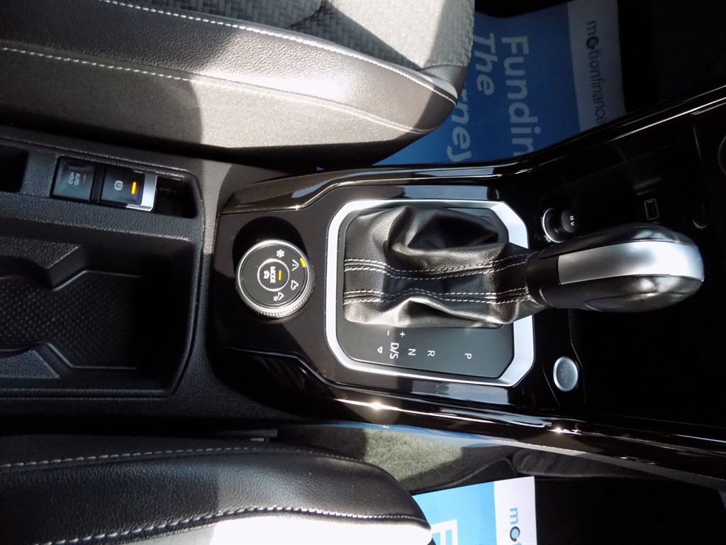 Used Volkswagen T-Roc 2020 for sale - 76008445: Photo 24