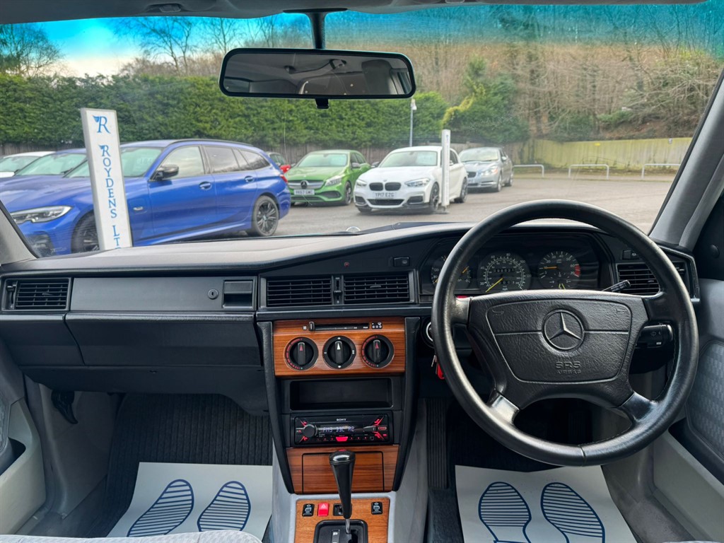 Used Mercedes-Benz 190 1993 for sale - 76908247: Photo 17