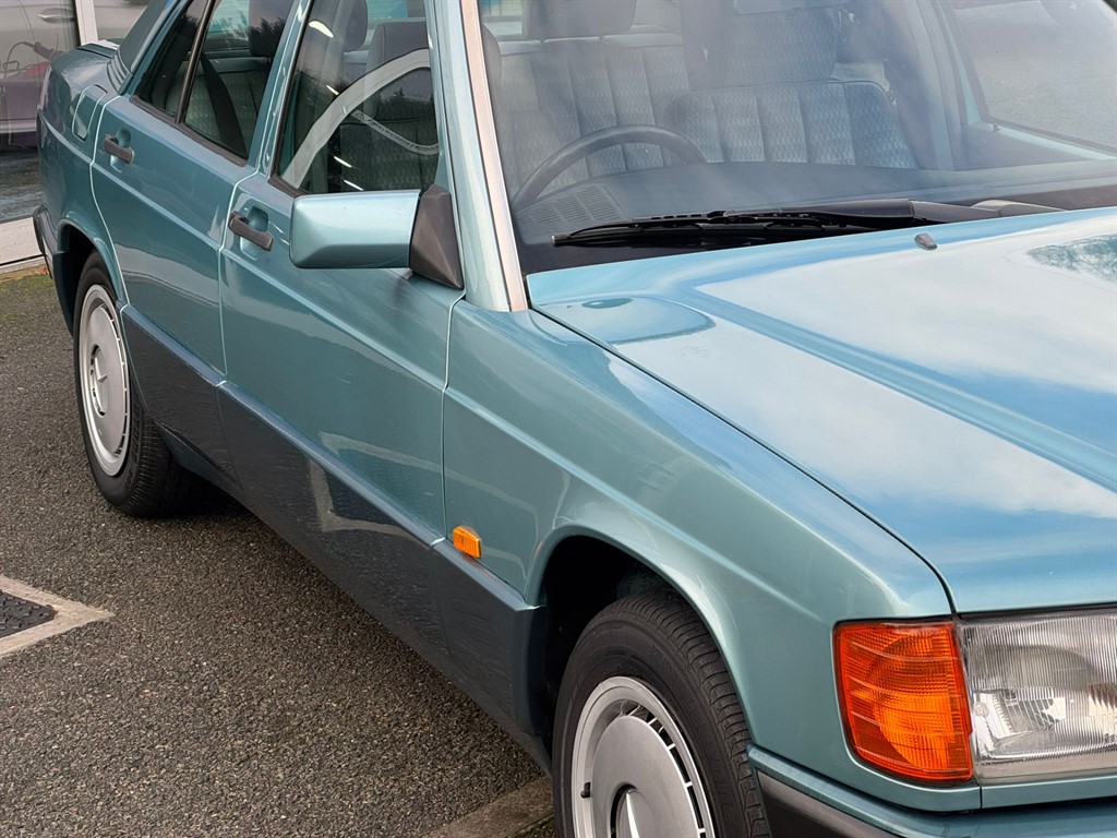 Used Mercedes-Benz 190 1993 for sale - 76908247: Photo 2