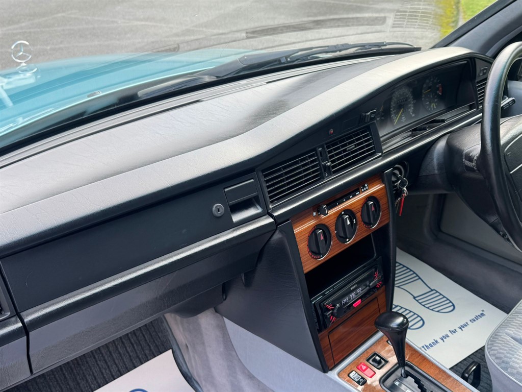 Used Mercedes-Benz 190 1993 for sale - 76908247: Photo 23