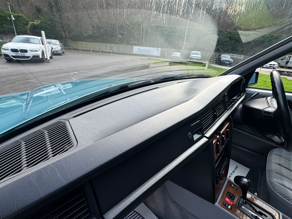 Used Mercedes-Benz 190 1993 for sale - 76908247: Photo 24