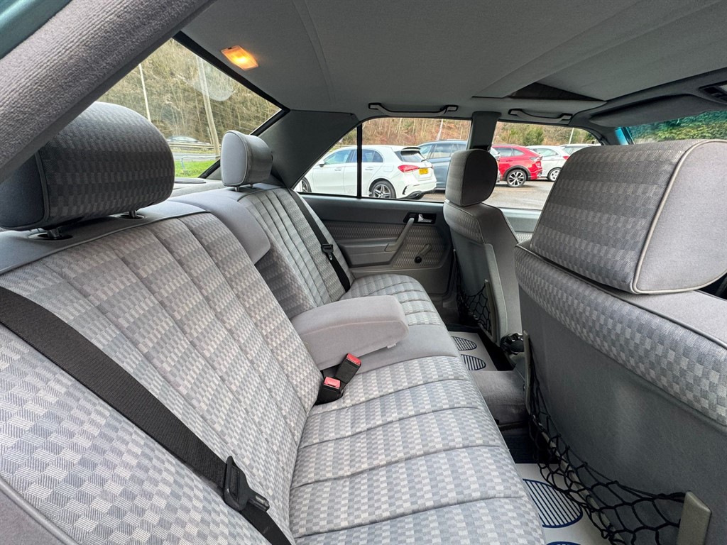 Used Mercedes-Benz 190 1993 for sale - 76908247: Photo 27