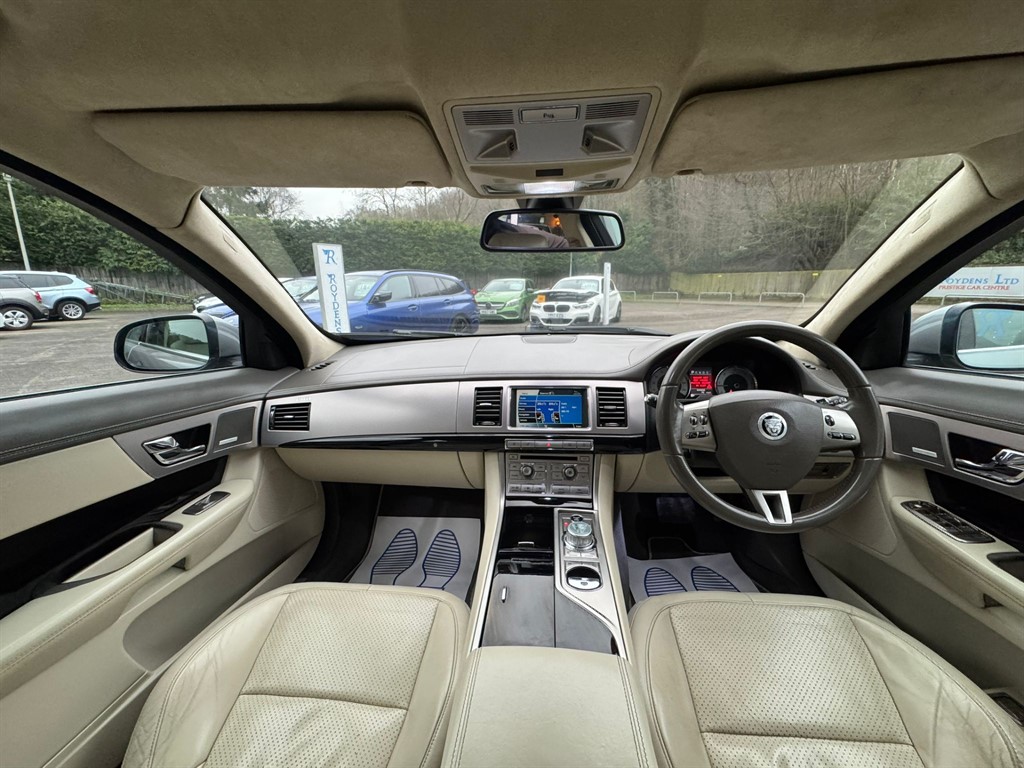 Used Jaguar XF 2010 for sale - 77025668: Photo 14