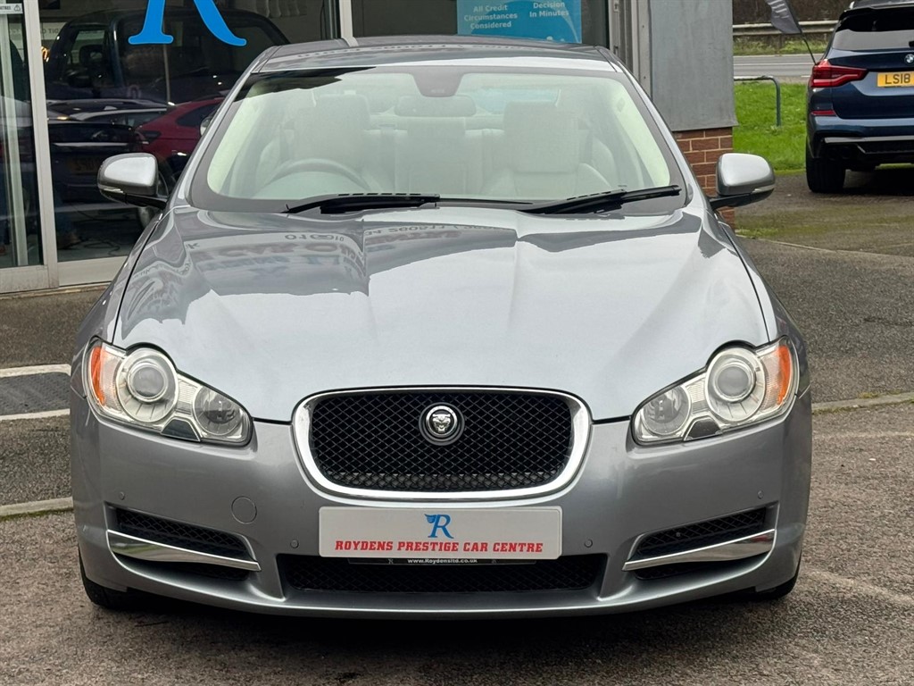 Used Jaguar XF 2010 for sale - 77025668: Photo 2