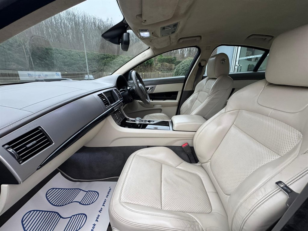 Used Jaguar XF 2010 for sale - 77025668: Photo 23