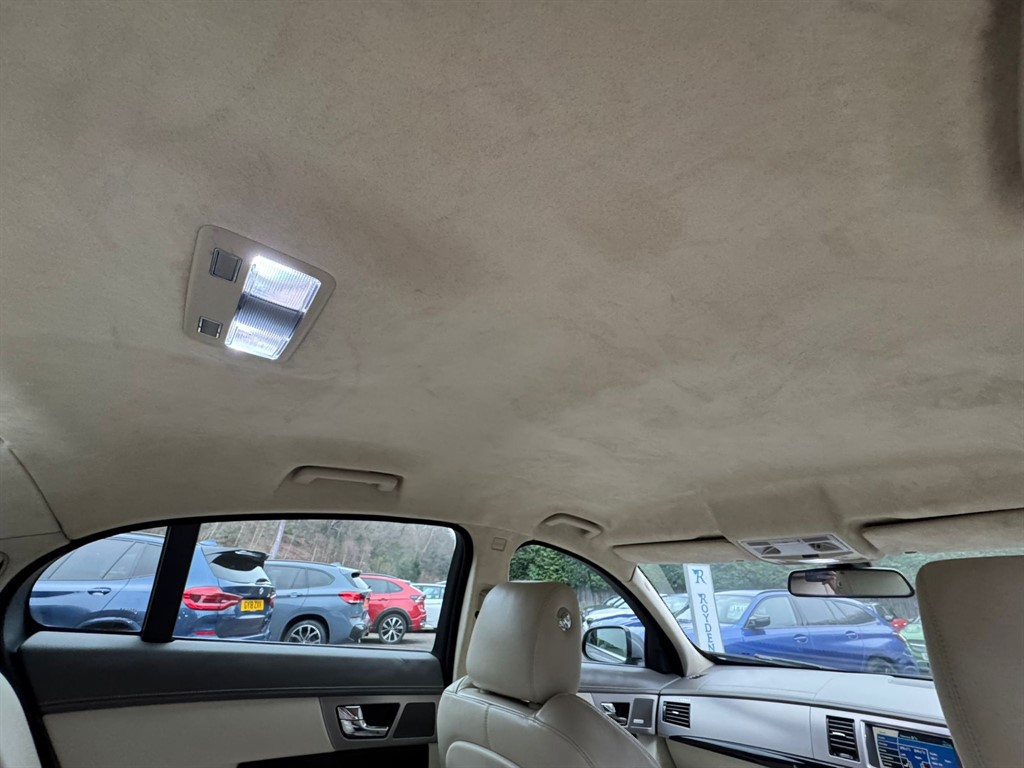 Used Jaguar XF 2010 for sale - 77025668: Photo 25
