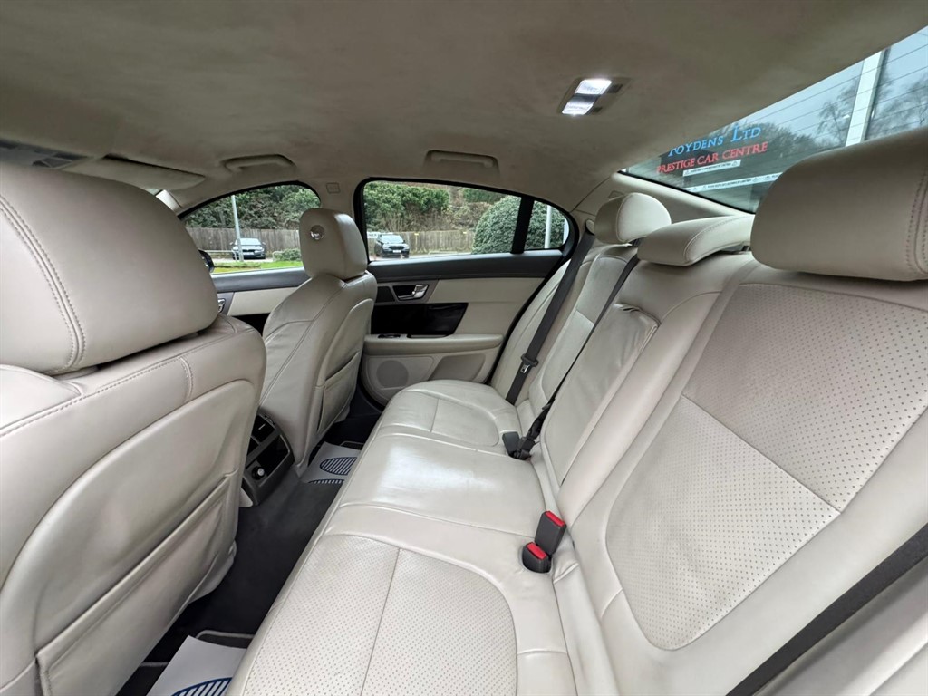 Used Jaguar XF 2010 for sale - 77025668: Photo 26