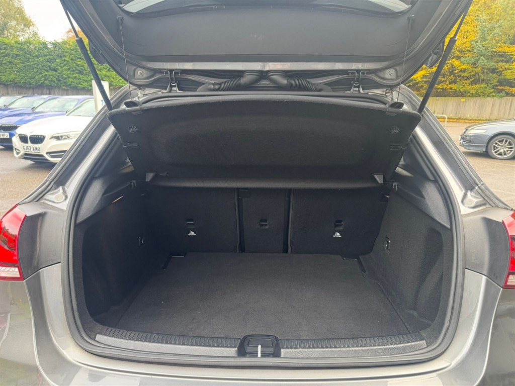 Used Mercedes-Benz A-Class 2019 for sale - 76428371: Photo 10