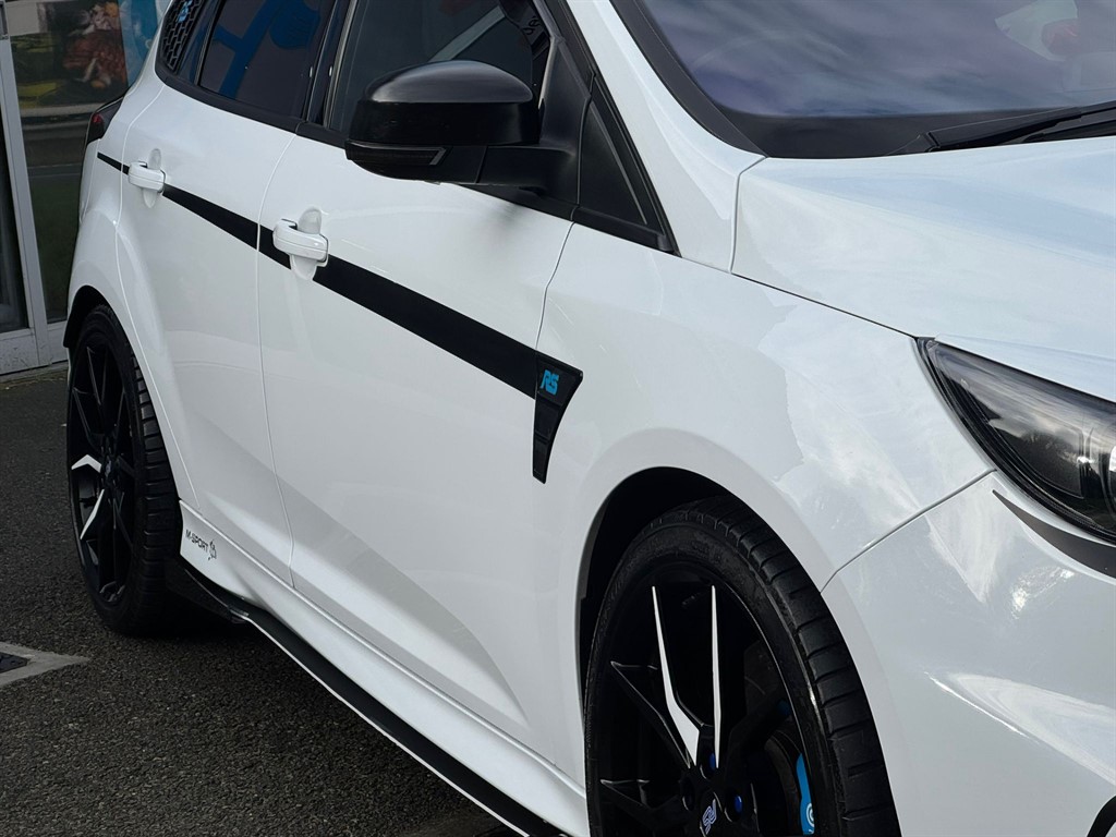 Used Ford Focus 2017 for sale - 76922077: Photo 2