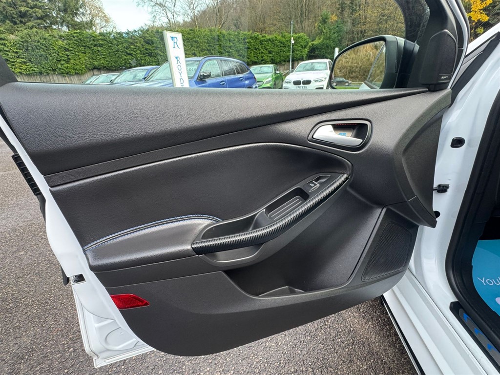 Used Ford Focus 2017 for sale - 76922077: Photo 34