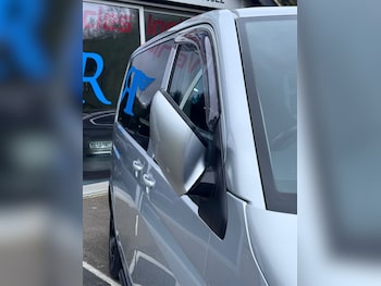 Used Volkswagen Caravelle 2013 for sale - 78239855: Photo