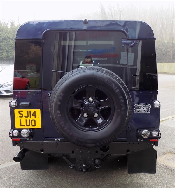 Used Land Rover Defender 110 2014 for sale - 75570086: Photo 12