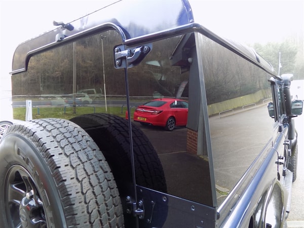 Used Land Rover Defender 110 2014 for sale - 75570086: Photo 17