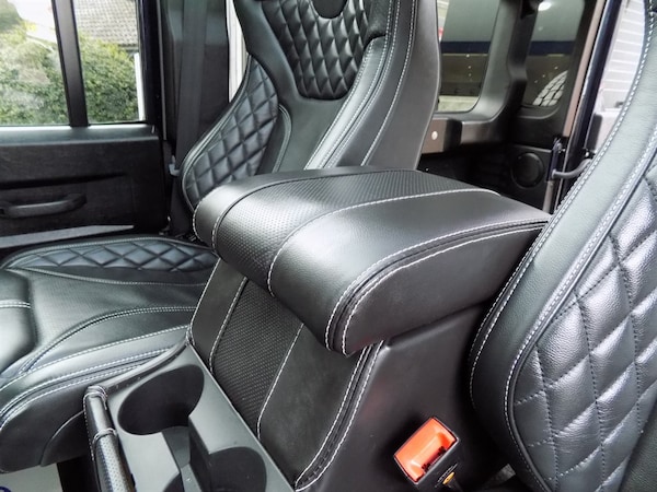 Used Land Rover Defender 110 2014 for sale - 75570086: Photo 30
