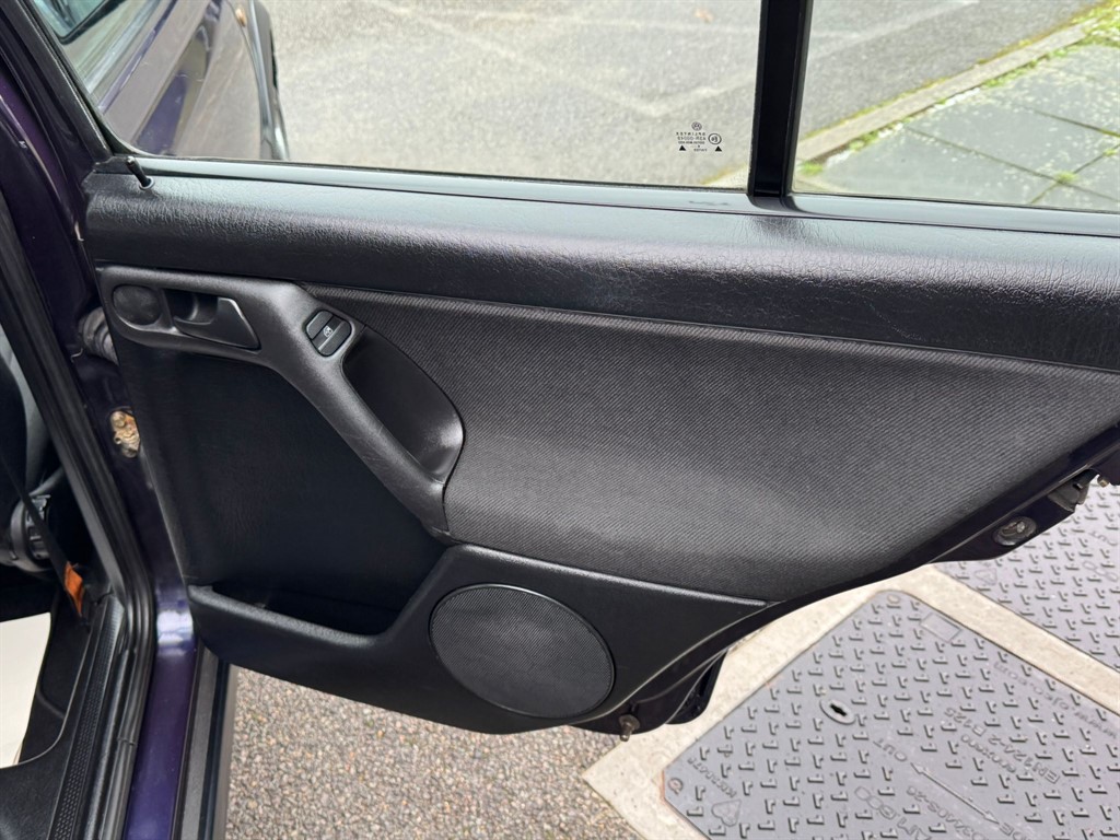 Used Volkswagen Golf 1997 for sale - 77137938: Photo 32