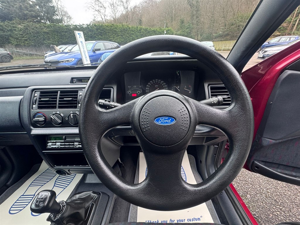 Used Ford Escort 1993 for sale - 77641036: Photo 21