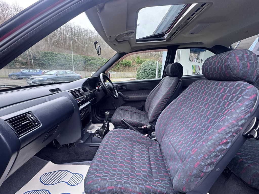 Used Ford Escort 1993 for sale - 77641036: Photo 27