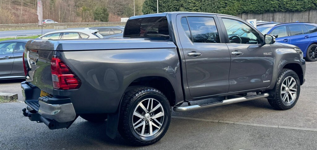 Used Toyota Hilux 2017 for sale - 77545539: Photo 12