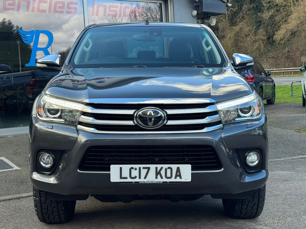 Used Toyota Hilux 2017 for sale - 77545539: Photo 2
