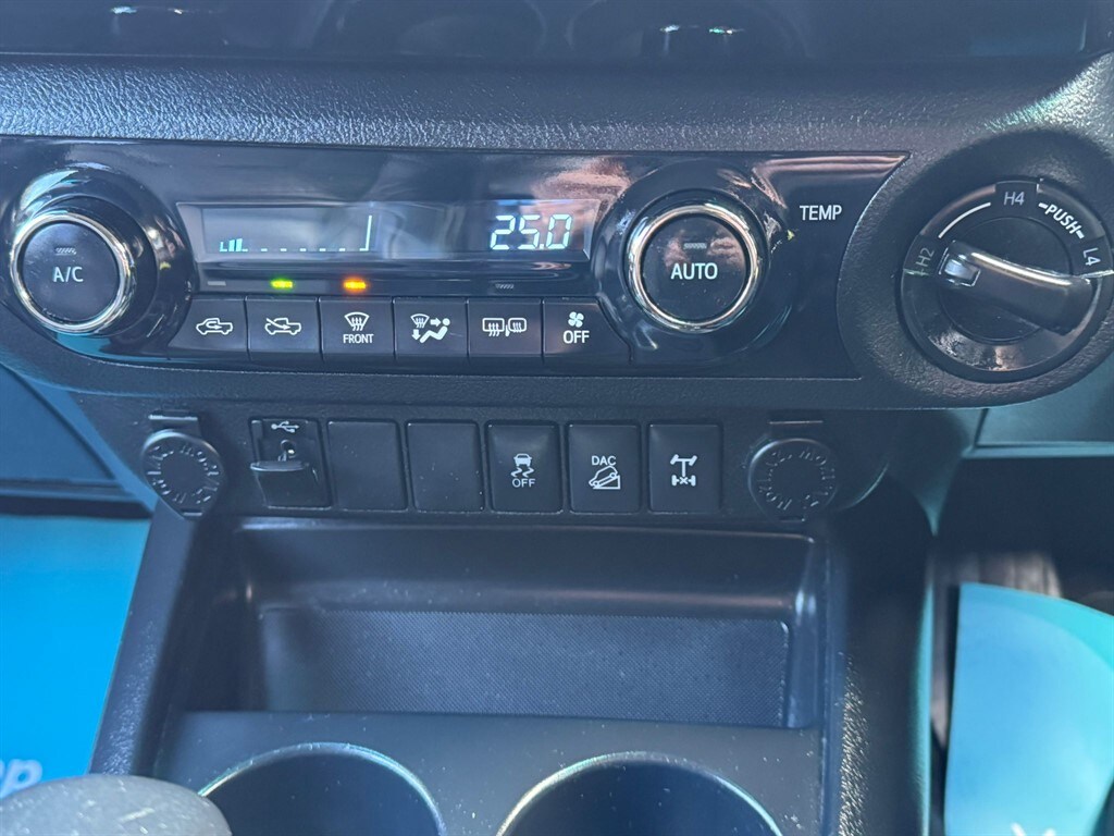 Used Toyota Hilux 2017 for sale - 77545539: Photo 22