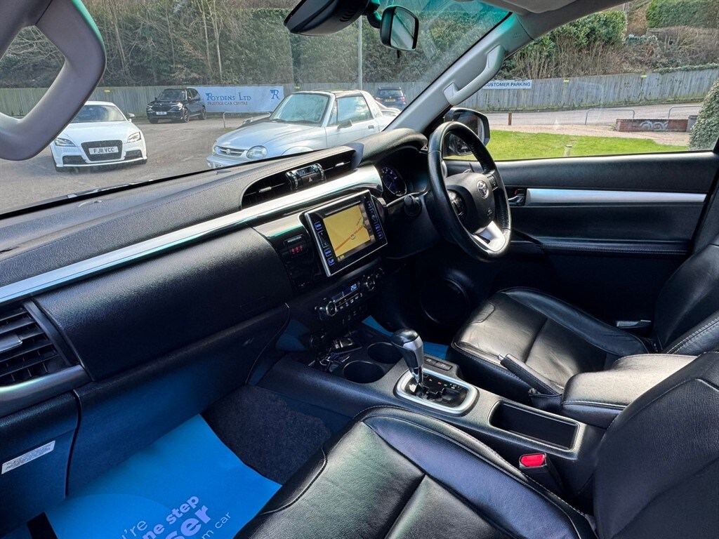 Used Toyota Hilux 2017 for sale - 77545539: Photo 28