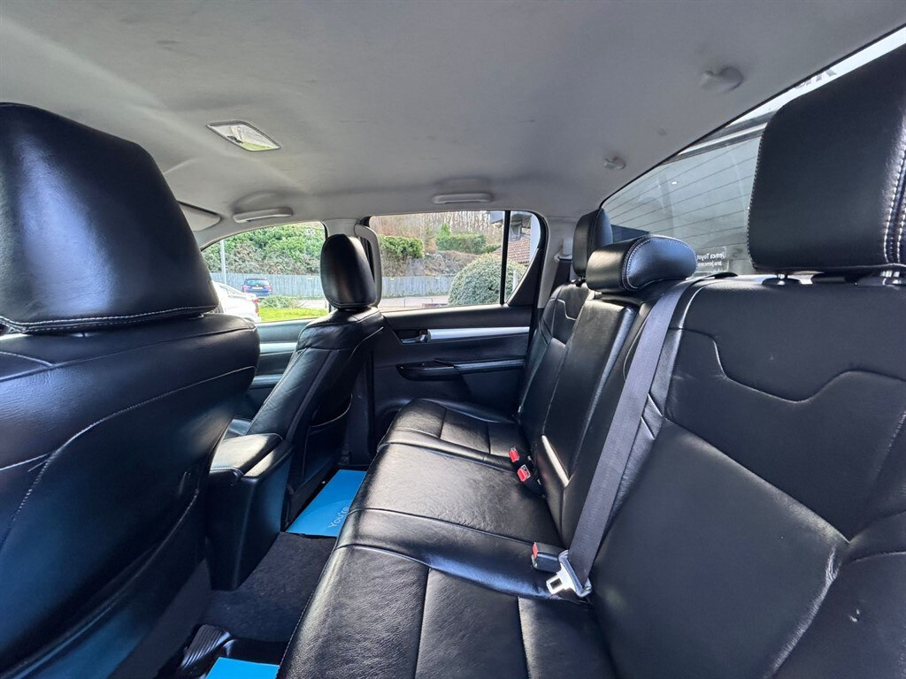 Used Toyota Hilux 2017 for sale - 77545539: Photo 32