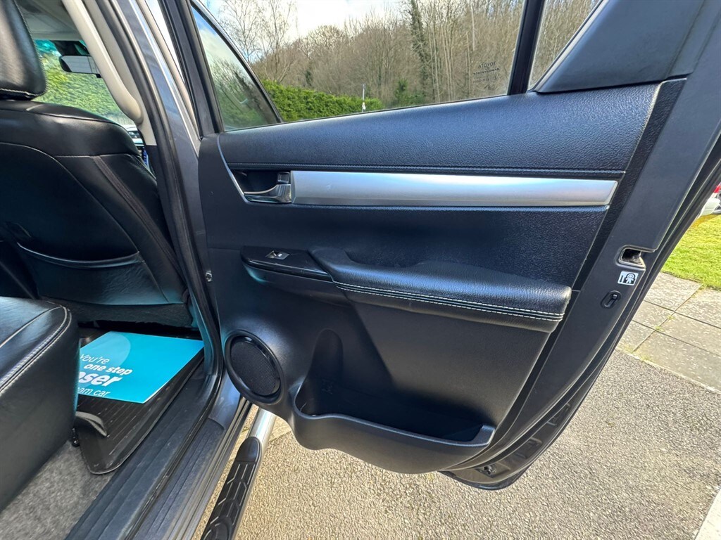 Used Toyota Hilux 2017 for sale - 77545539: Photo 34