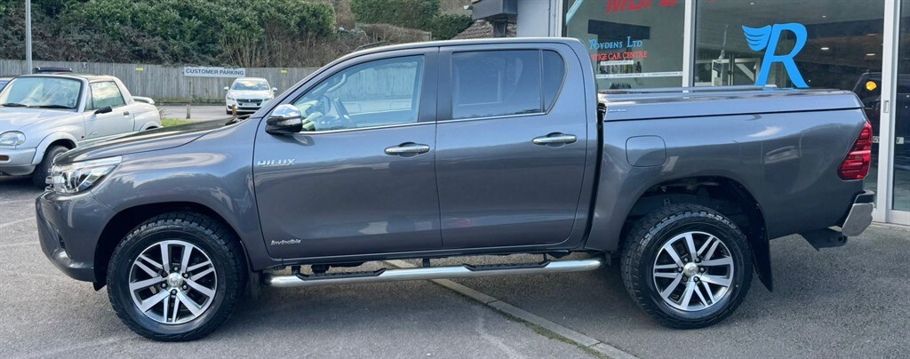 Used Toyota Hilux 2017 for sale - 77545539: Photo 7