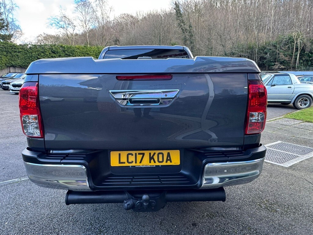 Used Toyota Hilux 2017 for sale - 77545539: Photo 9