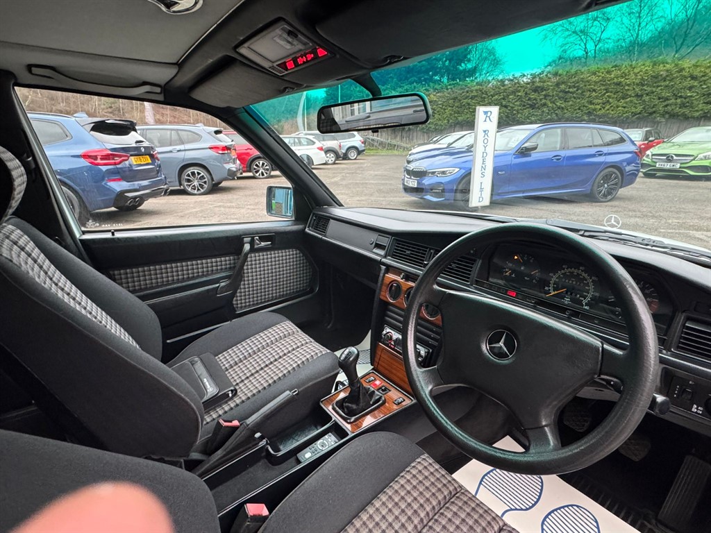 Used Mercedes-Benz 190 1991 for sale - 77036465: Photo 17