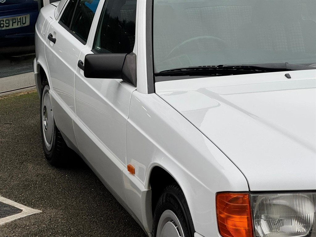 Used Mercedes-Benz 190 1991 for sale - 77036465: Photo 2