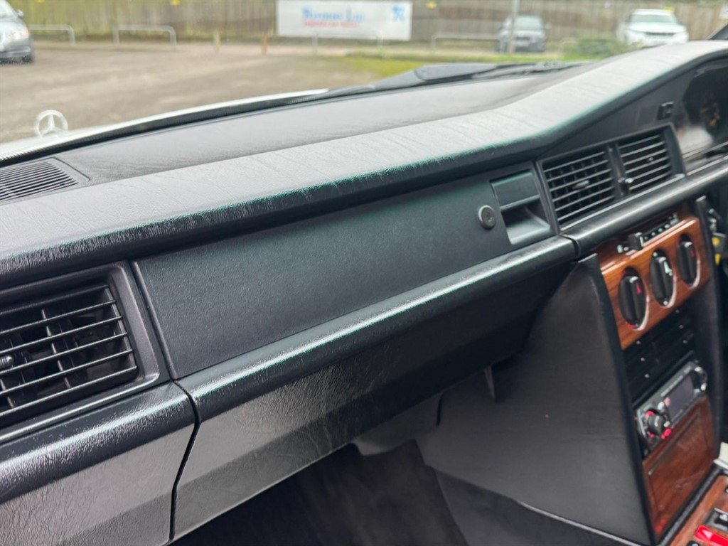 Used Mercedes-Benz 190 1991 for sale - 77036465: Photo 25