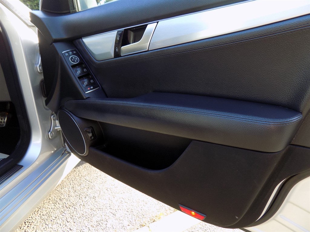 Used Mercedes-Benz C Class 2012 for sale - 76209080: Photo 12