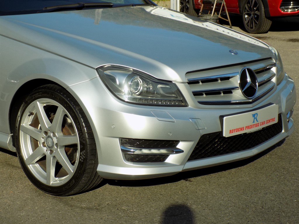 Used Mercedes-Benz C Class 2012 for sale - 76209080: Photo 2