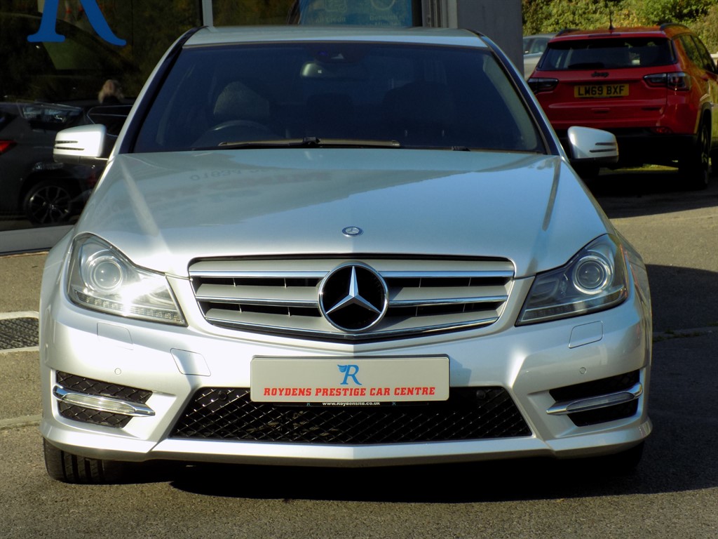 Used Mercedes-Benz C Class 2012 for sale - 76209080: Photo 3