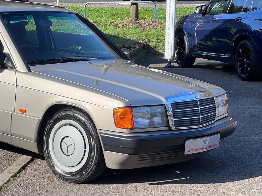 Used Mercedes-Benz 190 1991 for sale - 77665348: Photo 2