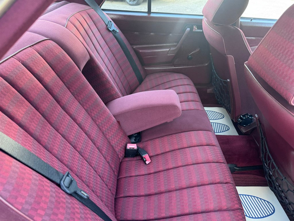 Used Mercedes-Benz 190 1991 for sale - 77665348: Photo 25