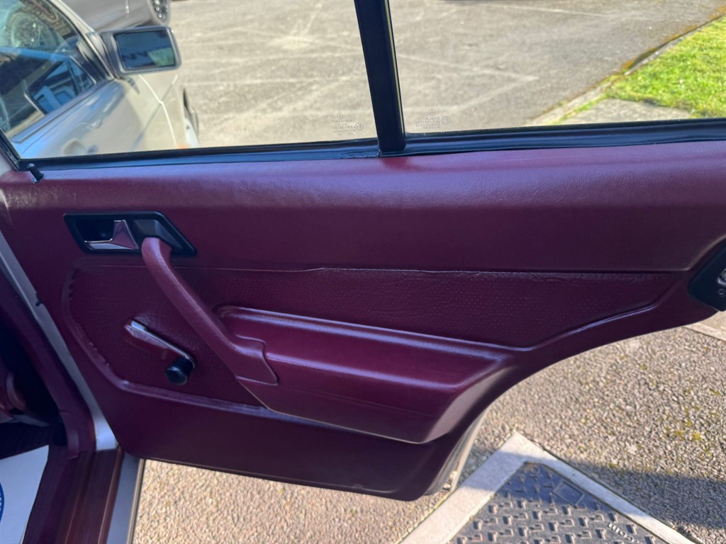 Used Mercedes-Benz 190 1991 for sale - 77665348: Photo 27