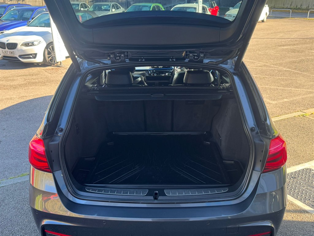 Used BMW 3 Series 2015 for sale - 76355349: Photo 10