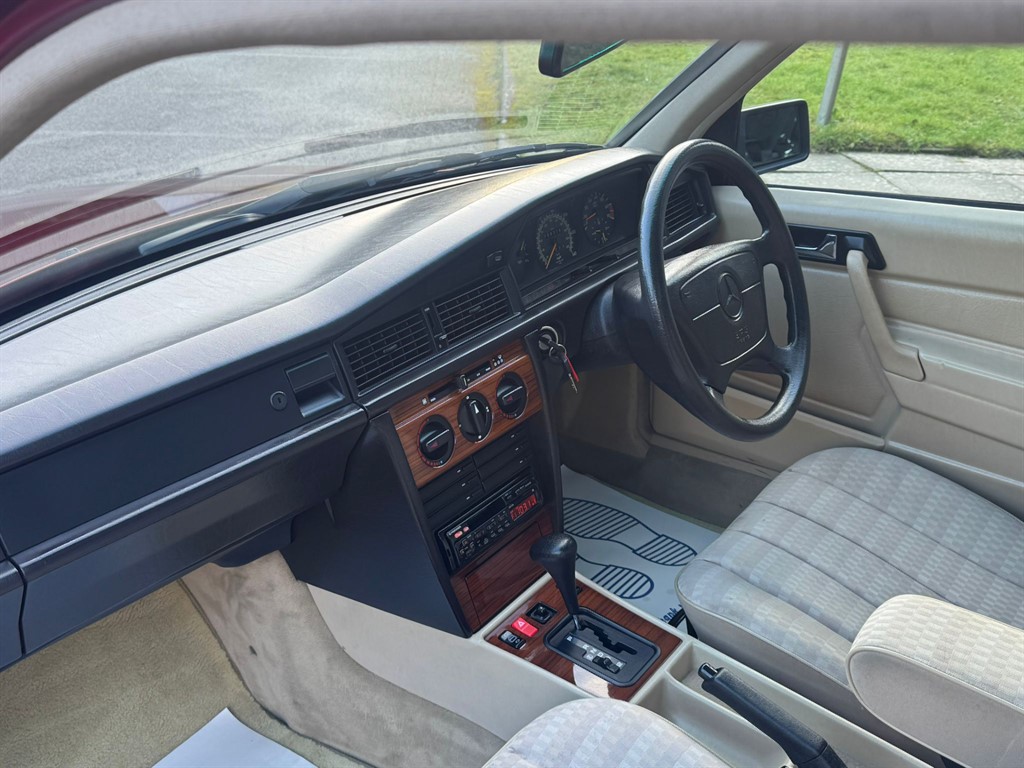 Used Mercedes-Benz 190 1993 for sale - 77435367: Photo 27