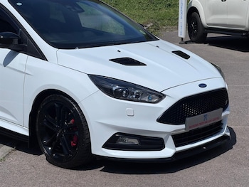 Used Ford Focus 2017 for sale - 78917947: Photo