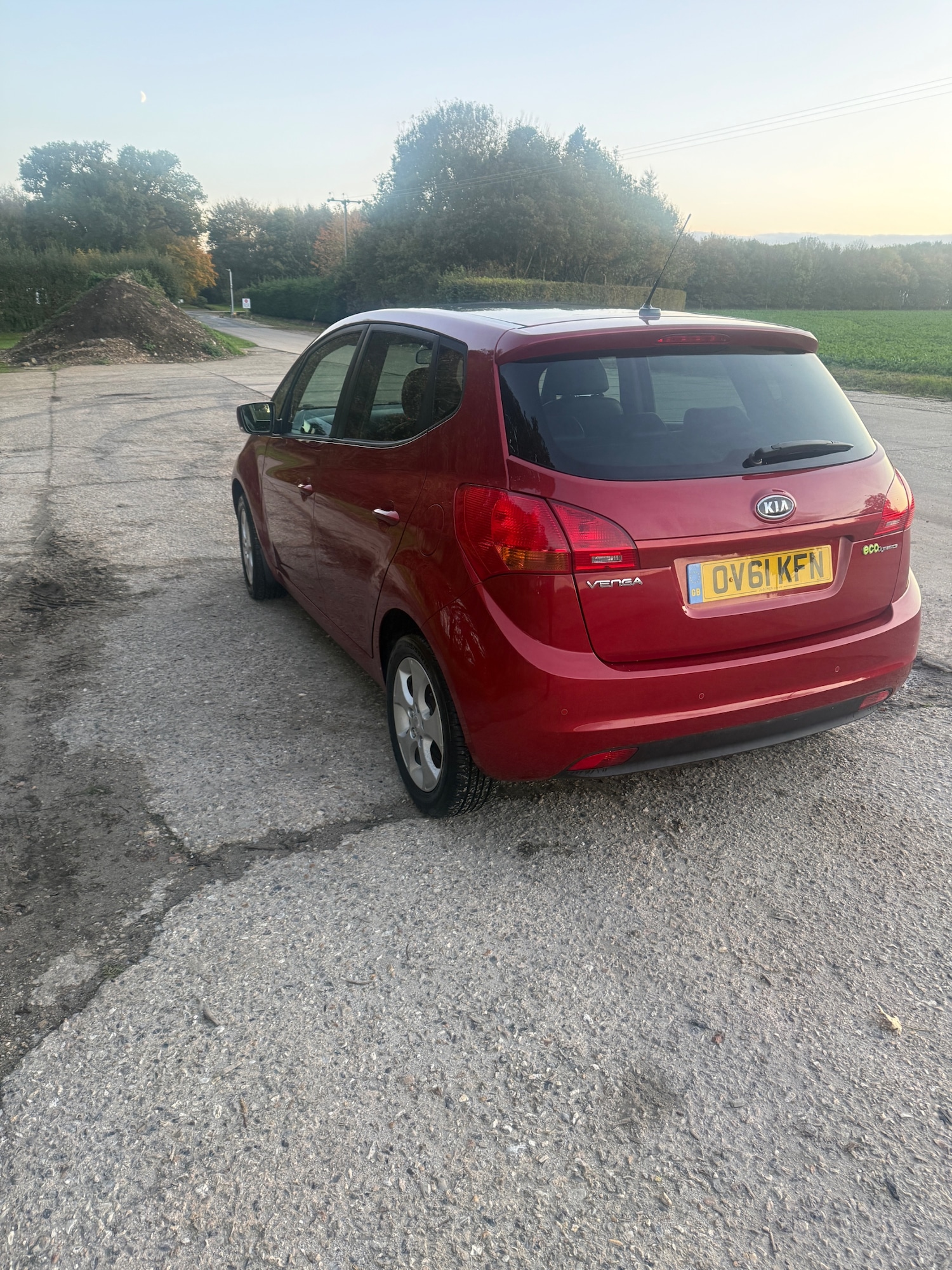 Used Kia Venga 2012 for sale - 76393848: Photo 3