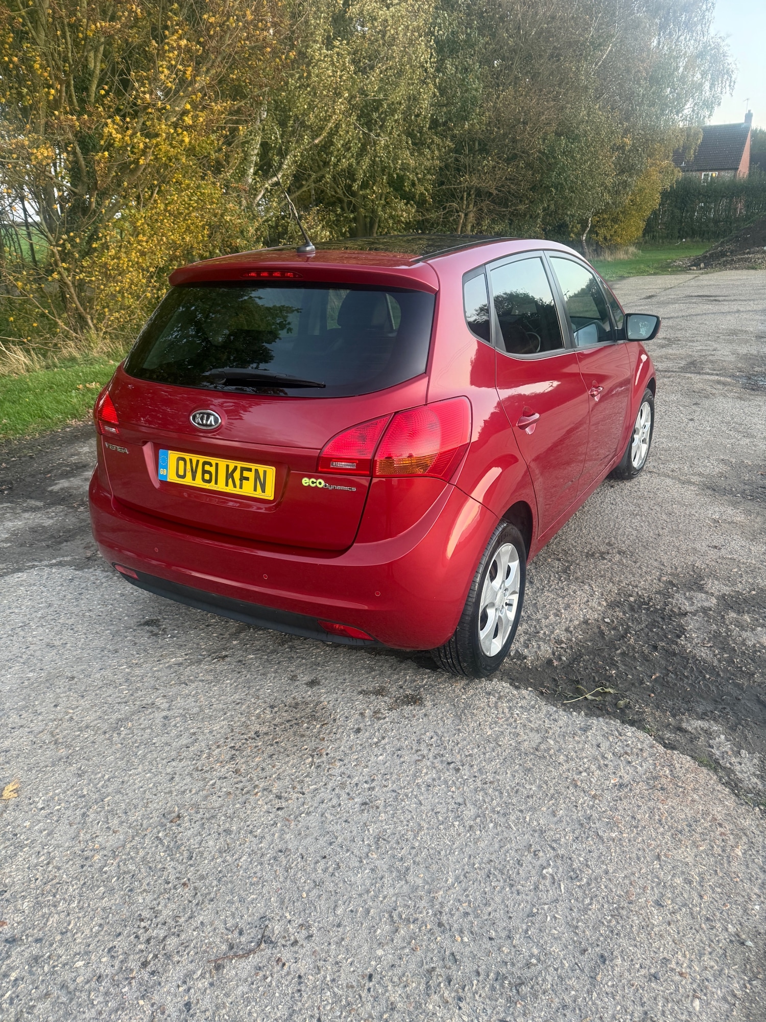 Used Kia Venga 2012 for sale - 76393848: Photo 4