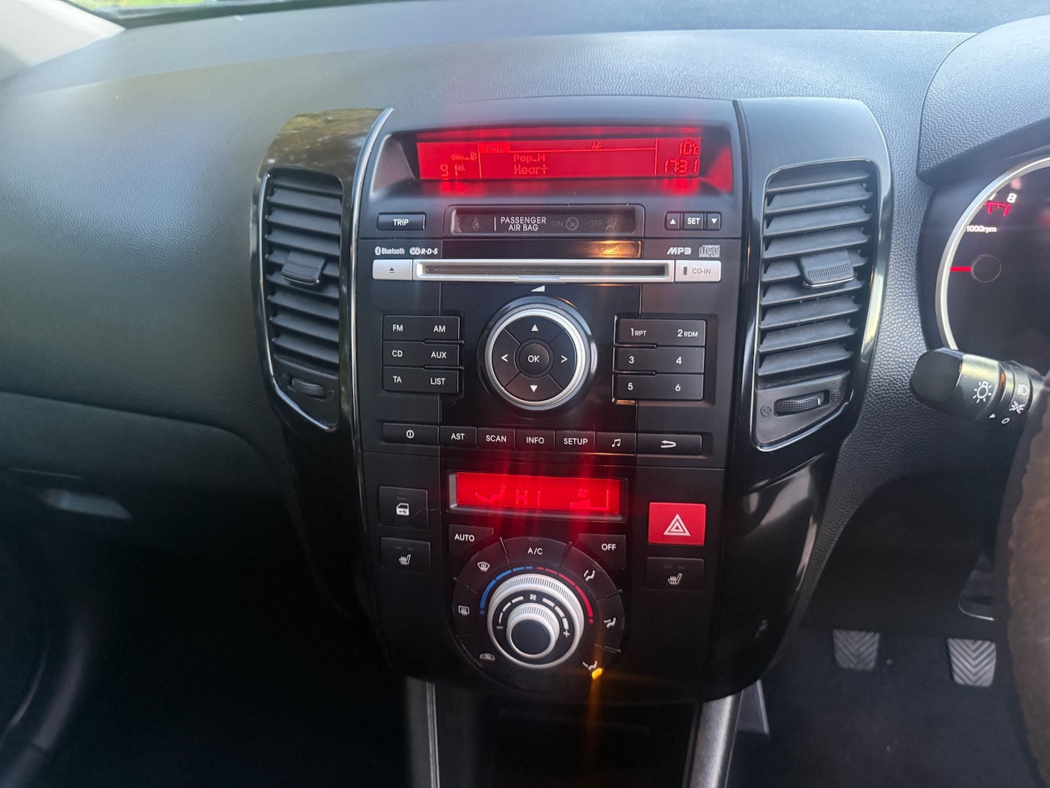 Used Kia Venga 2012 for sale - 76393848: Photo 6